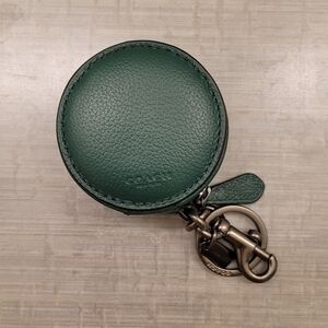 Coach Round Green Leather Keychain Pouch with Metal Clip